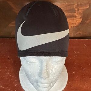 Nike Big Swoosh Skull Cap